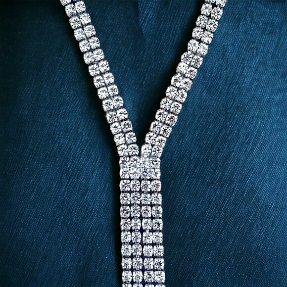 THALIA SODI Rhinestone Lariat Necklace - Picture 4 of 5